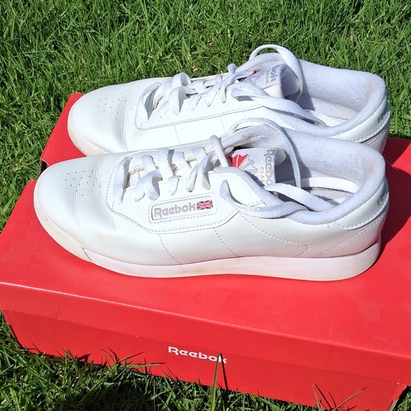 Reebok Classic Princess White Low Leather Aerobic Shoes in size 8 - Picture 1 of 4